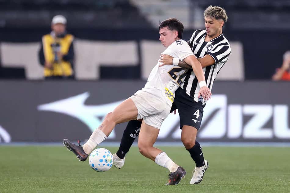 Mateo Ponte em ação na partida contra o Santos no Engenhão pelo Brasileirão