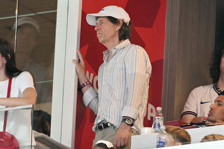 Mick Jagger em Inglaterra x Argentina pela semifinal da Copa do Mundo de 2026