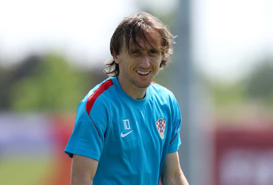 Modric sorrindo em treino