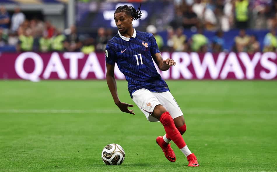 Com assistências para Mbappé, Olise ultrapassa feito de Pelé em Copas do Mundo