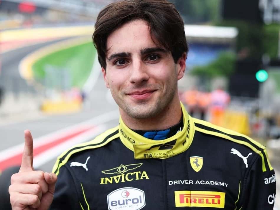 Rafa Câmara comemora conquista na Fórmula 2