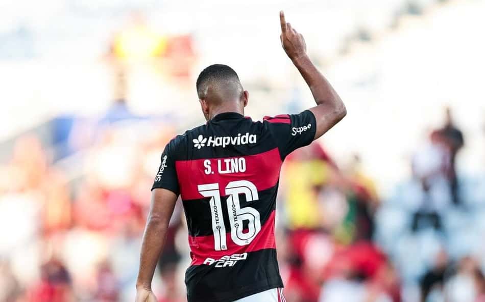 Europeus enaltecem fase de Samuel Lino no Flamengo: 'Seu lugar'