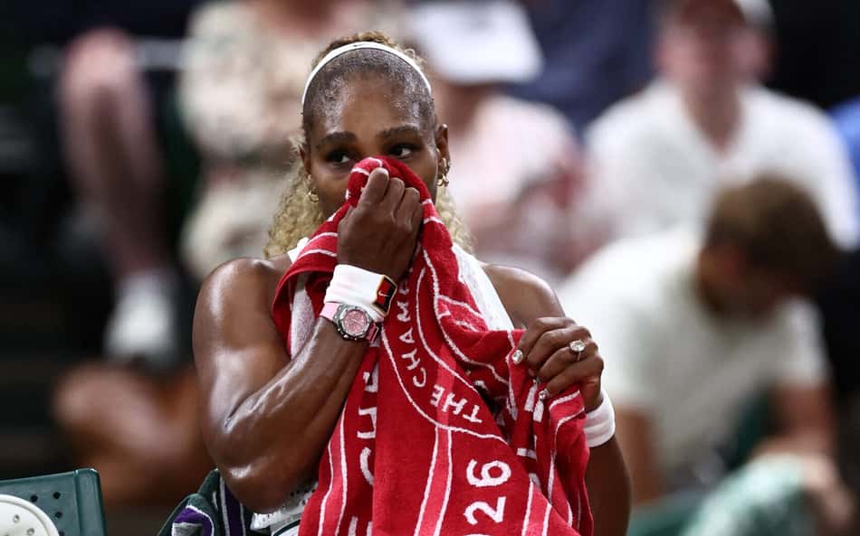 Lesão tira Serena Williams do torneio de duplas em Wimbledon