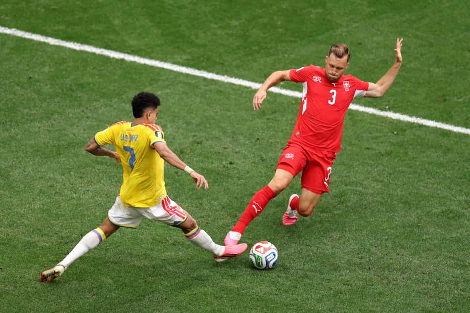 Luis Díaz em ação no jogo da Colômbia contra Suíça pela Copa do Mundo de 2026