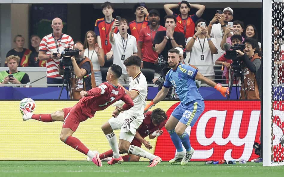 Unai Simón, da Espanha, ostenta recorde na Copa do Mundo
