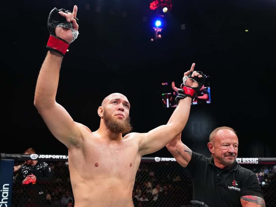 Valter Walker venceu inglês Louie Sutherland no UFC 321 (Foto: Reprodução/Instagram: @valterwalkerufc)