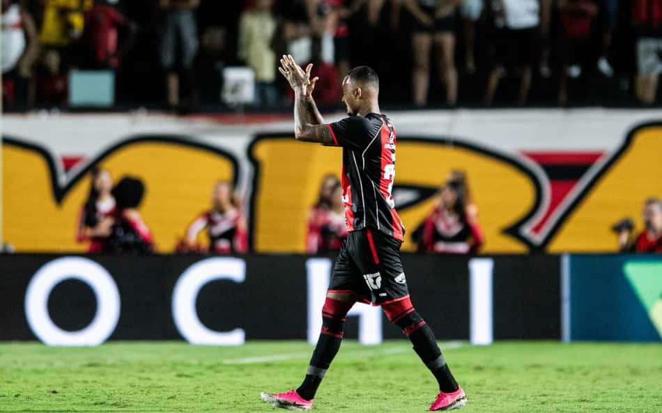 Luan Cândido expulso diante do Palmeiras