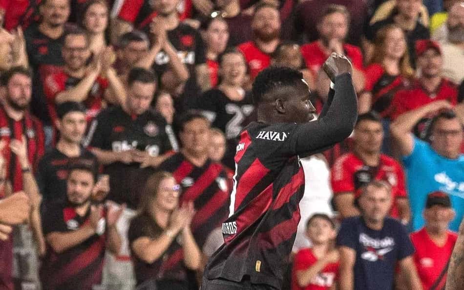 Furacão é terceiro colocado no Campeonato Brasileiro. (Foto: Neto Cajaí­ba/Pera Photo Press/Gazeta Press)