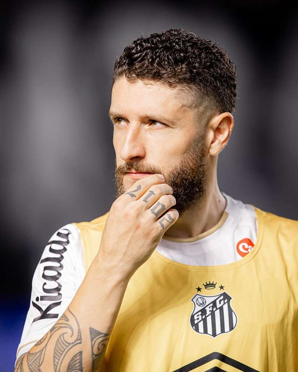 Zé Rafael durante jogo do Santos na Vila Belmiro. (Foto: Raul Baretta/ Santos FC)