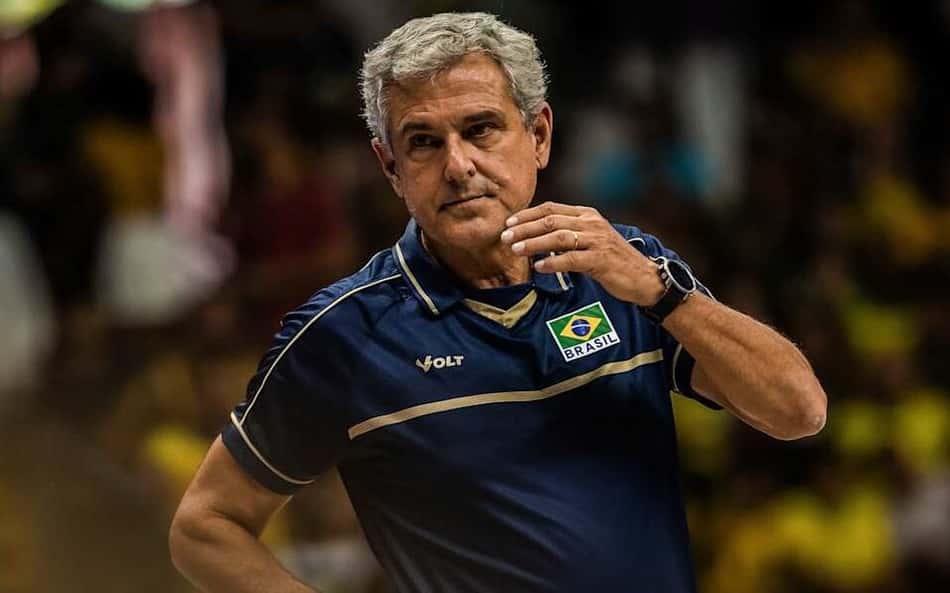 Sem Tainara, Zé Roberto busca solução para a saída na reta final da VNL