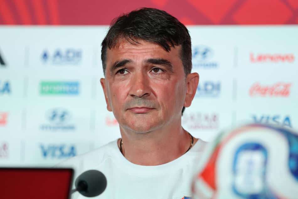 Zlatko Dalic, técnico da Croácia, fala à imprensa durante uma coletiva no Toronto Stadium.