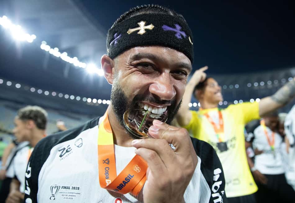 Memphis ainda tem contrato com o Corinthians (Foto: Renato Padalka/Ekobanpress/Gazeta Press)