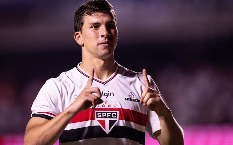 São Paulo acerta empréstimo de Tapia para time dos Estados Unidos