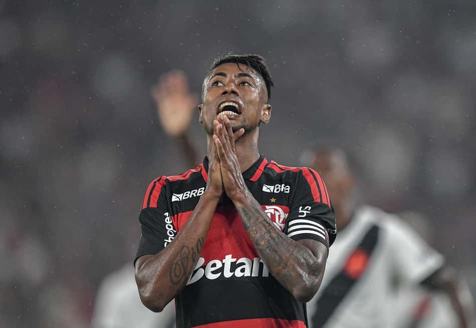 Torcedores reagem à fala de Bruno Henrique sobre o Palmeiras: ‘Aprende Gerson’