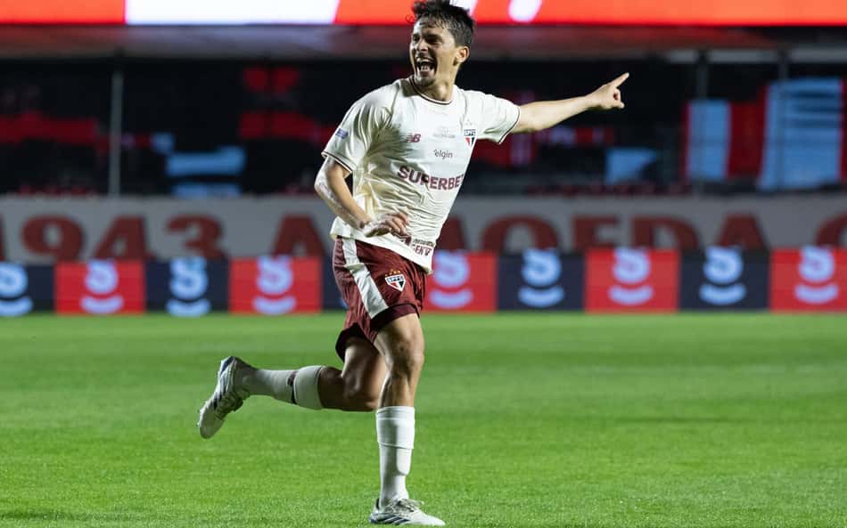 Pablo Maia comemora gol marcado pelo São Paulo