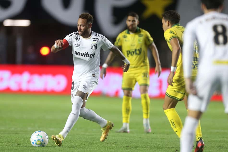 Neymar retornou ao time titular do Santos diante do Mirassol. (Foto: Guilherme Dionizio/Código 19/Folhapress)