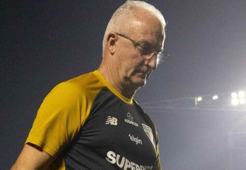 Dorival Júnior, técnico do São Paulo, durante partida contra o Bragantino.
