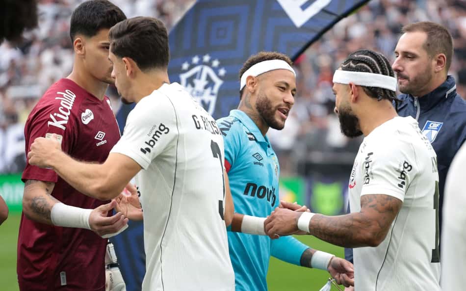 Neymar e Memphis durante o clássico deste domingo (30).