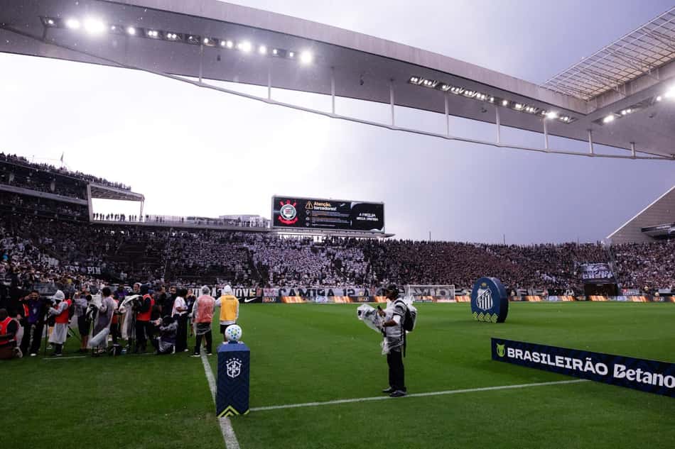 Partida entre Corinthians e Santos, valida pelo Campeonato Brasileiro Serie A