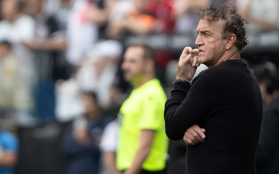Cuca, técnico do Santos, durante a partida contra o Corinthians