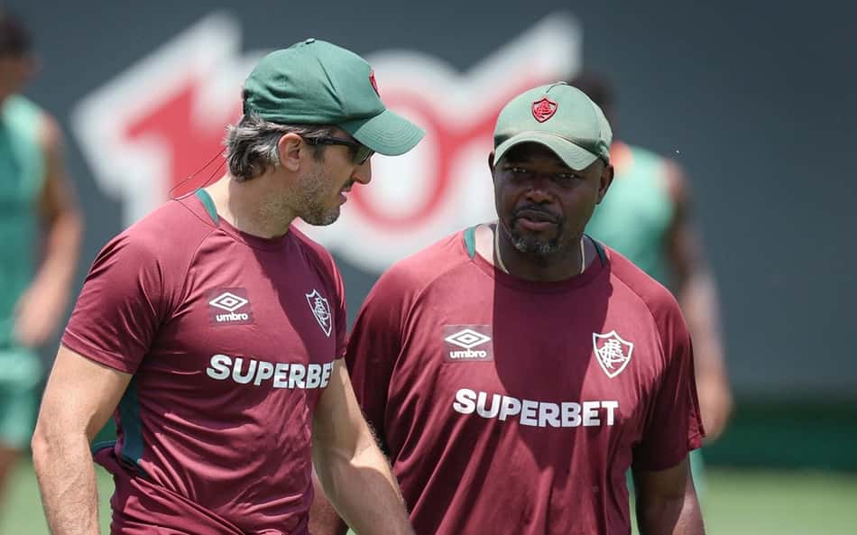 Zubeldía e Marcão em treino do Fluminense (Foto: Marcelo Gonçalves / Fluminense FC)