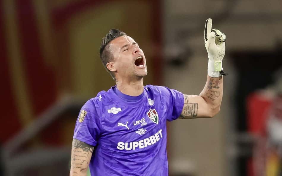 Fábio em ação em Fluminense x Flamengo (Foto: Marcelo Gonçalves/ Fluminense FC)