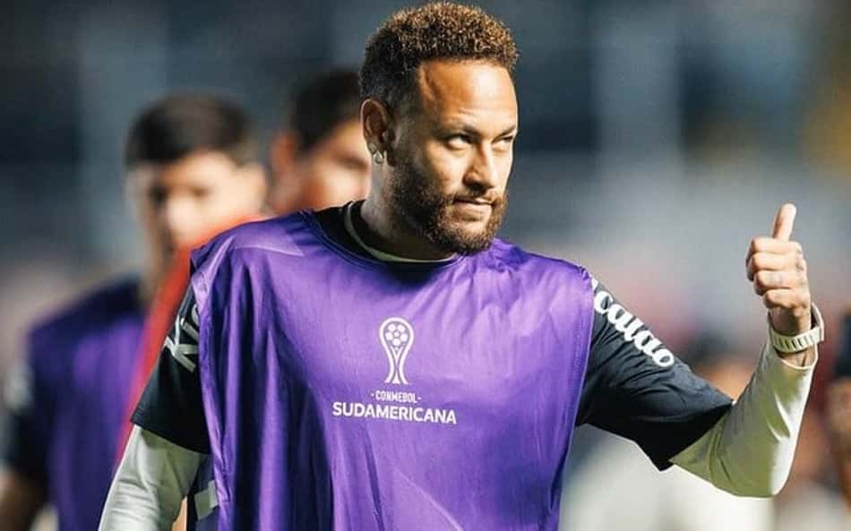 Neymar comenta ausência de ídolos brasileiros em lista (Foto: Raul Baretta/ Santos FC)