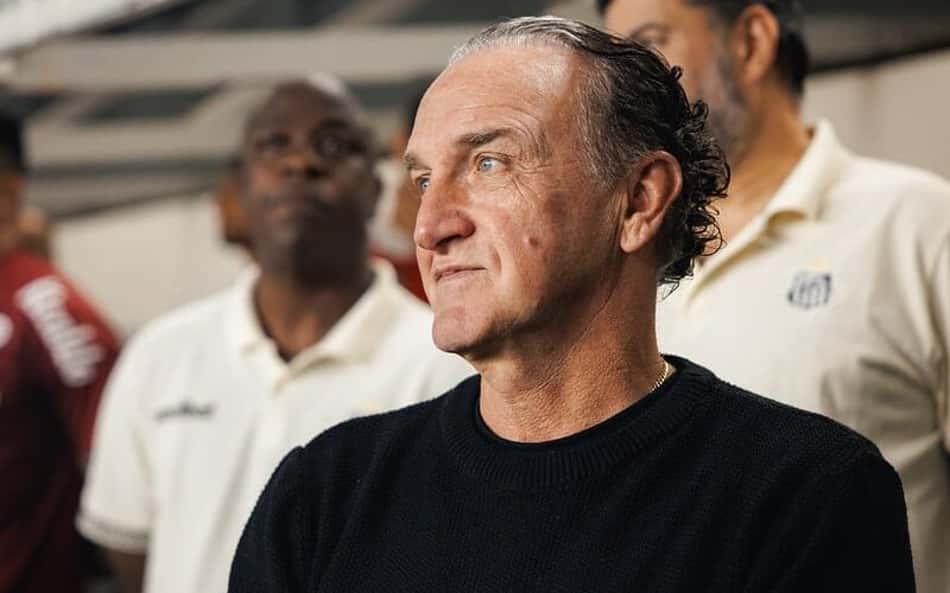 Cuca no comando do Santos diante do Remo. (Foto: Raul Baretta/ Santos FC)