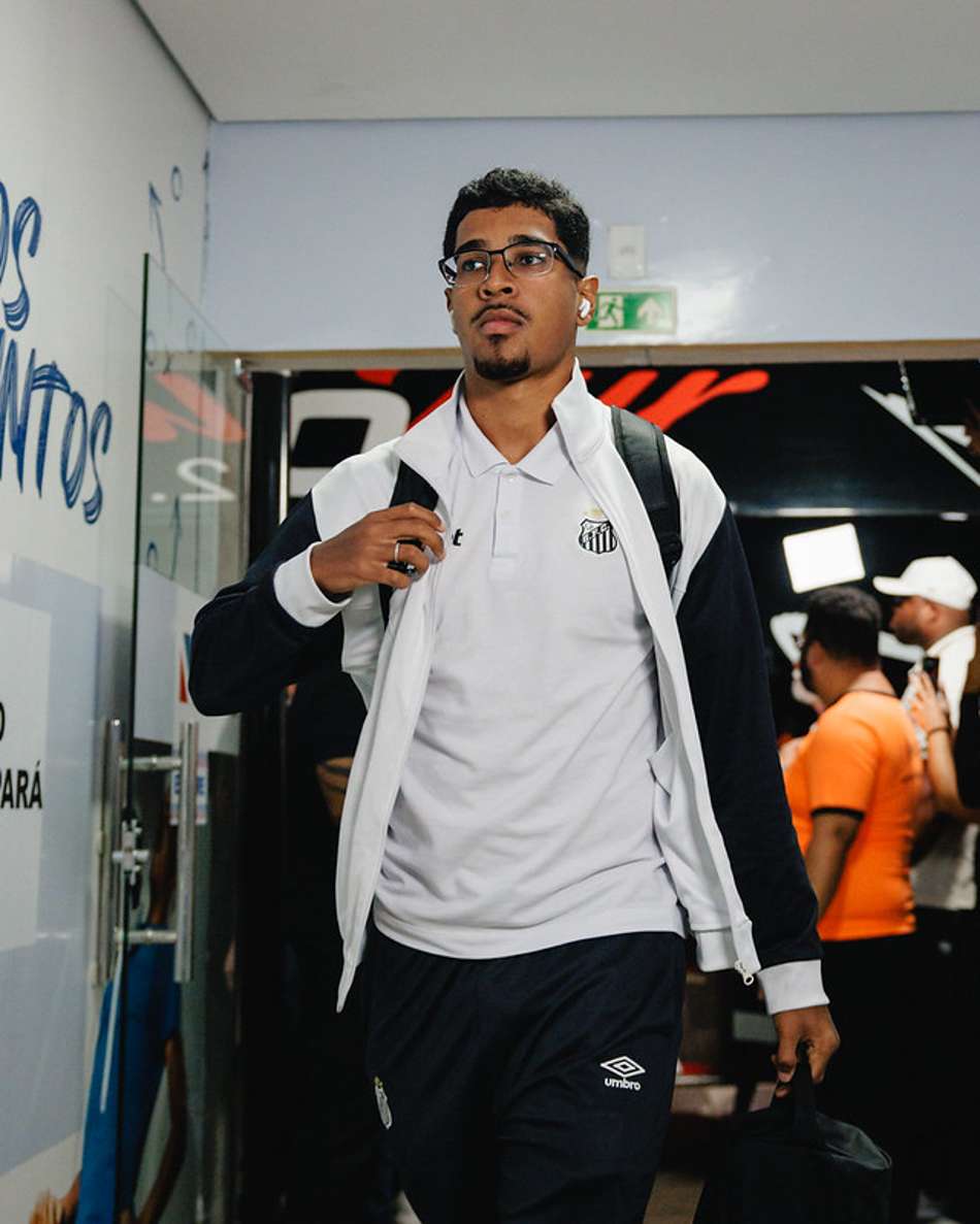 João Ananias tem contrato com o Santos até julho de 2030. (Foto: Raul Baretta/ Santos FC)