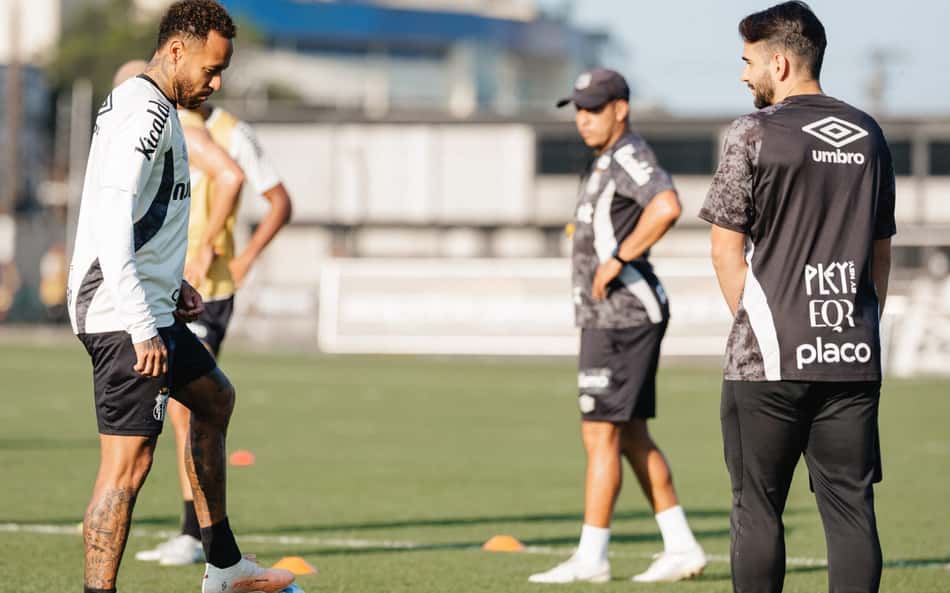 Santos tenta quebrar tabu contra o Corinthians com retorno de Neymar e alerta no Z-4