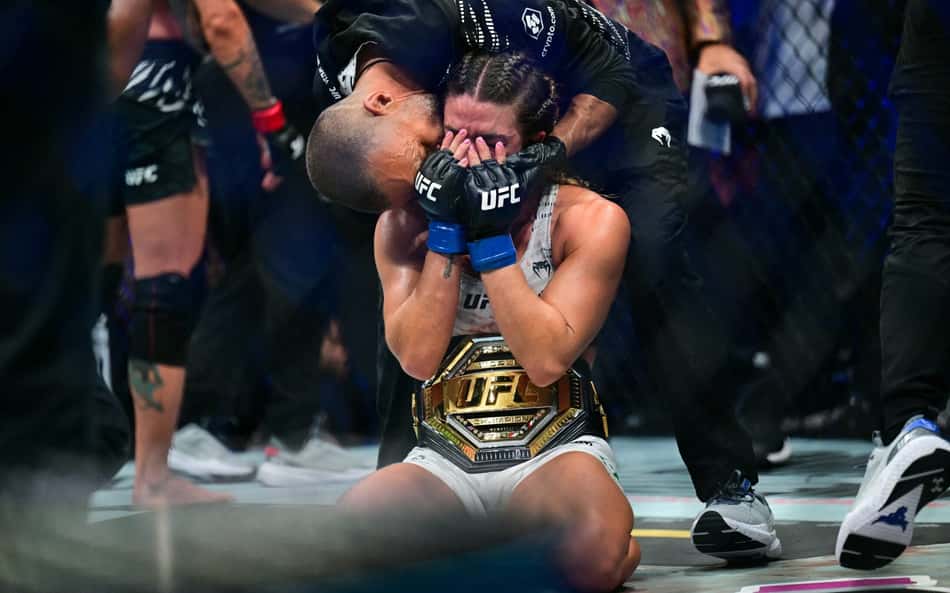 Brasileira campeã do UFC revela provocações de rival antes de defesa do cinturão