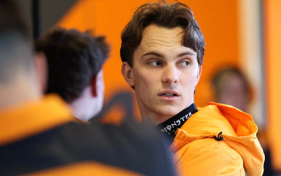 Oscar Piastri no TL1 do GP de Las Vegas de F1 (Foto: Patrick T. Fallon / AFP)