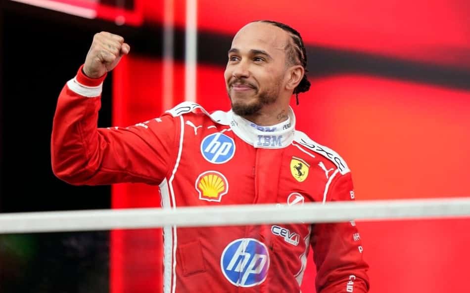 Sucesso de Hamilton interfere em futuro de jovem piloto da F1