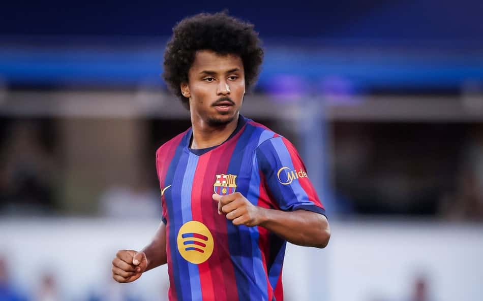 Adeyemi em ação pelo Barcelona