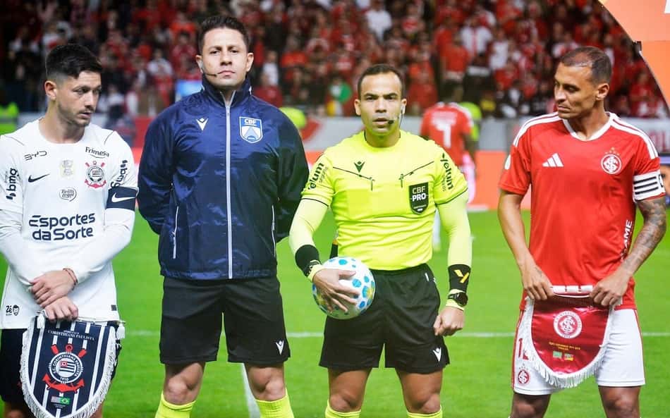 Alex Gomes Stéfano apitou a partida entre Inter e Corinthians no Beira-Rio
