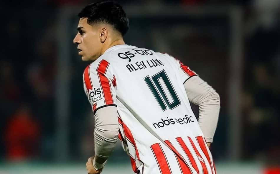 Flamengo procura representantes do meia-atacante argentino Alex Luna