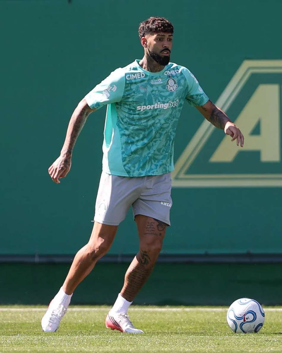Alexander Barboza, zagueiro do Palmeiras - escalação 