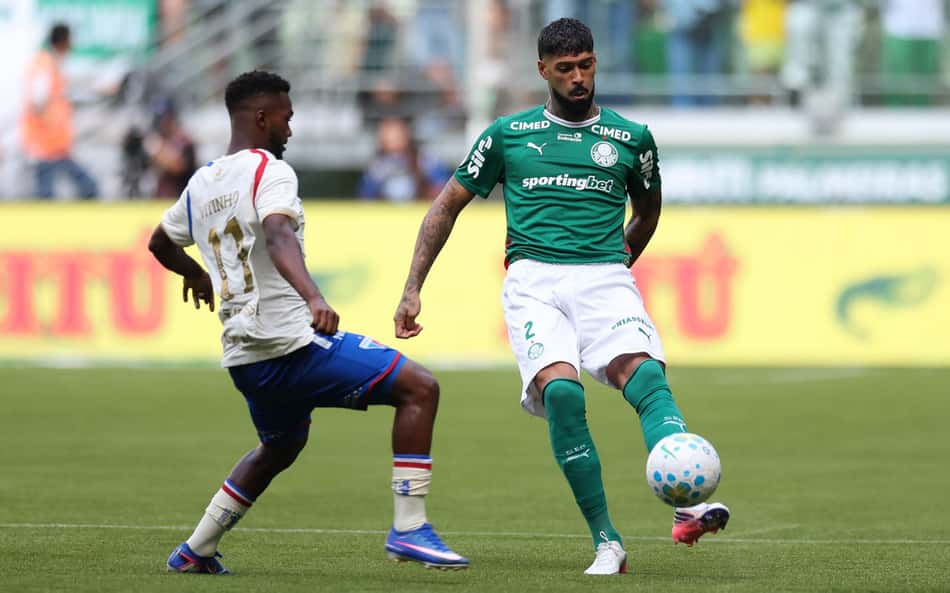 Alexander Barboza contra o Fortaleza