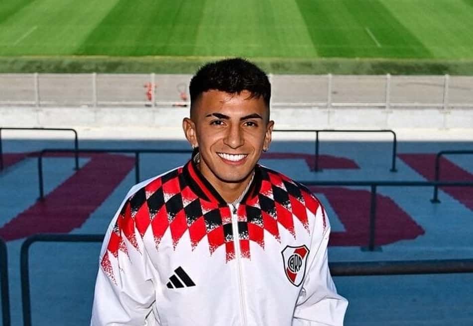 Meia-atacante retorna ao futebol argentino após quatro anos (Foto: Divulgação/River Plate)