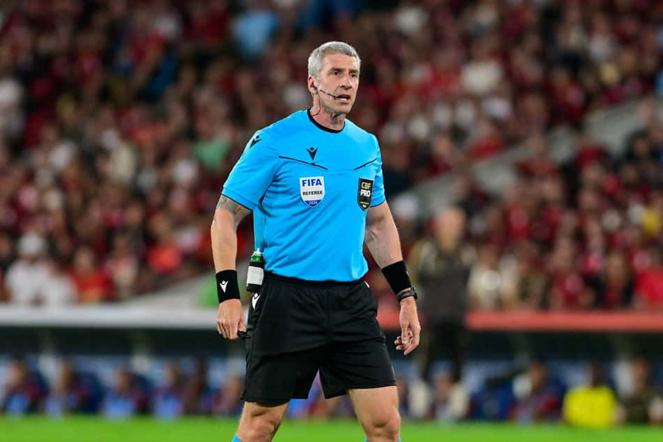 Daronco durante partida entre Flamengo x São Paulo pelo Brasileirão