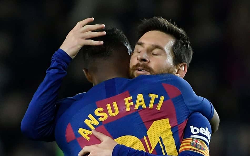 Ansu Fati e Messi em ação pelo Barcelona