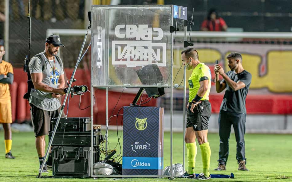 Especialista em futebol faz crítica a nota de clube carioca (Foto: Fillipe Alves/Ag. F8/Folhapress)