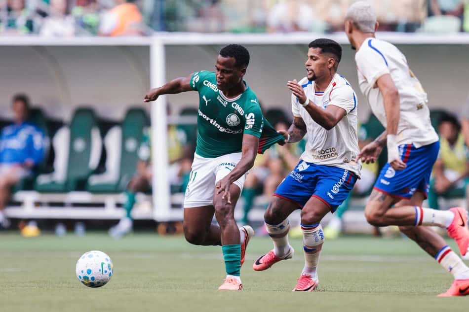 Arias em ação durante Palmeiras x Fortaleza pela Copa do Brasil