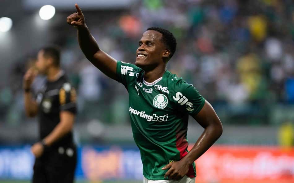 Arias comemora gol contra o Fortaleza em confronto da Copa do Brasil