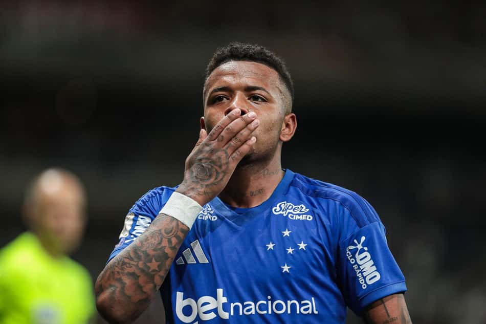 Arroyo comemorando gol marcado pelo Cruzeiro. (Foto: Rodney Costa/Zimel Press/Folhapress) ORG XMIT: FOTOGRAFO