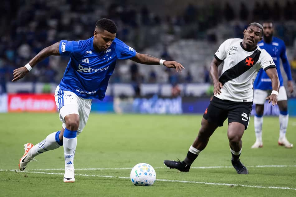 Arroyo e Cuiabano em Cruzeiro x Vasco
