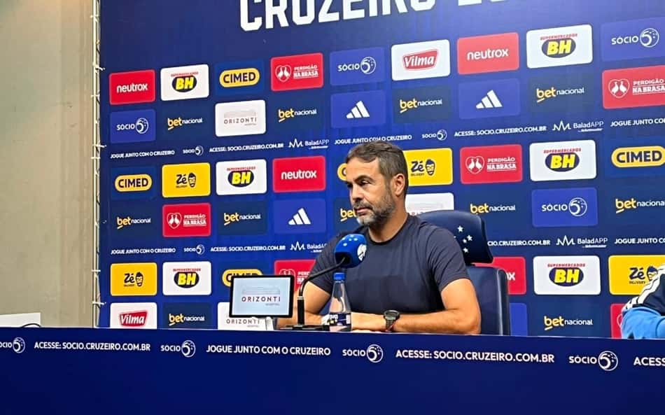 Artur Jorge em coletiva após clássico
