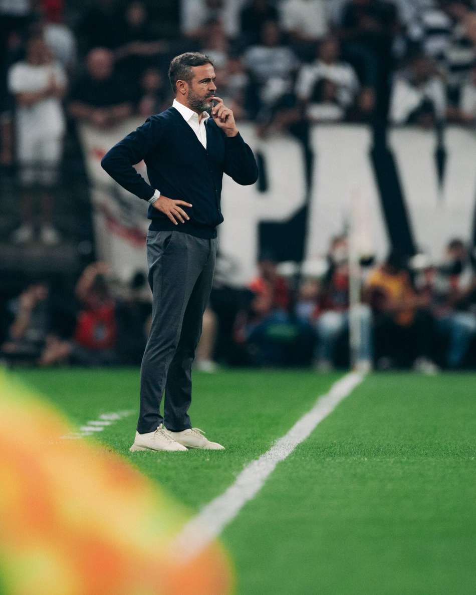 Artur Jorge na Neo Química Arena