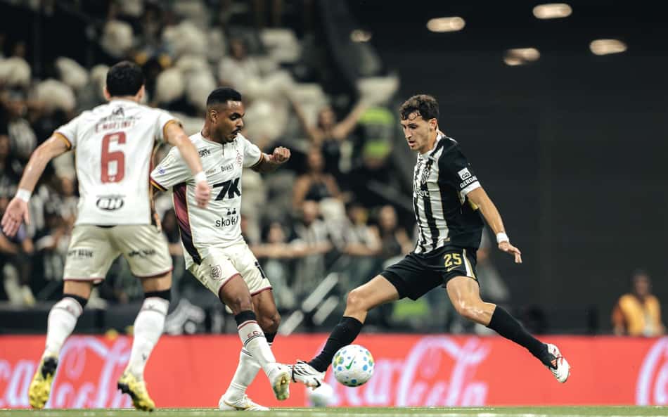 Equipes estão se enfrentando pela 25ª rodada do Campeonato Brasileiro