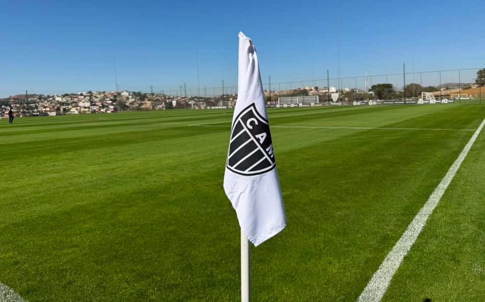 Bandeira Atlético Cidade do Galo (Foto: Artur Henrique / Lance!)